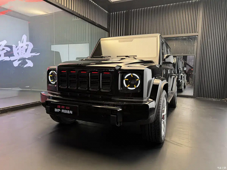 Новая версия китайского &laquo;Гелендвагена&raquo;: представлен &laquo;тактический бокс&raquo; Beijing 81 2.0